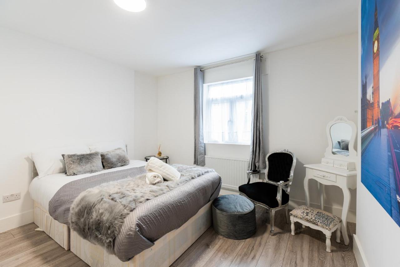 Large Studio Apartment 30 Mins To Oxford Street London Bagian luar foto