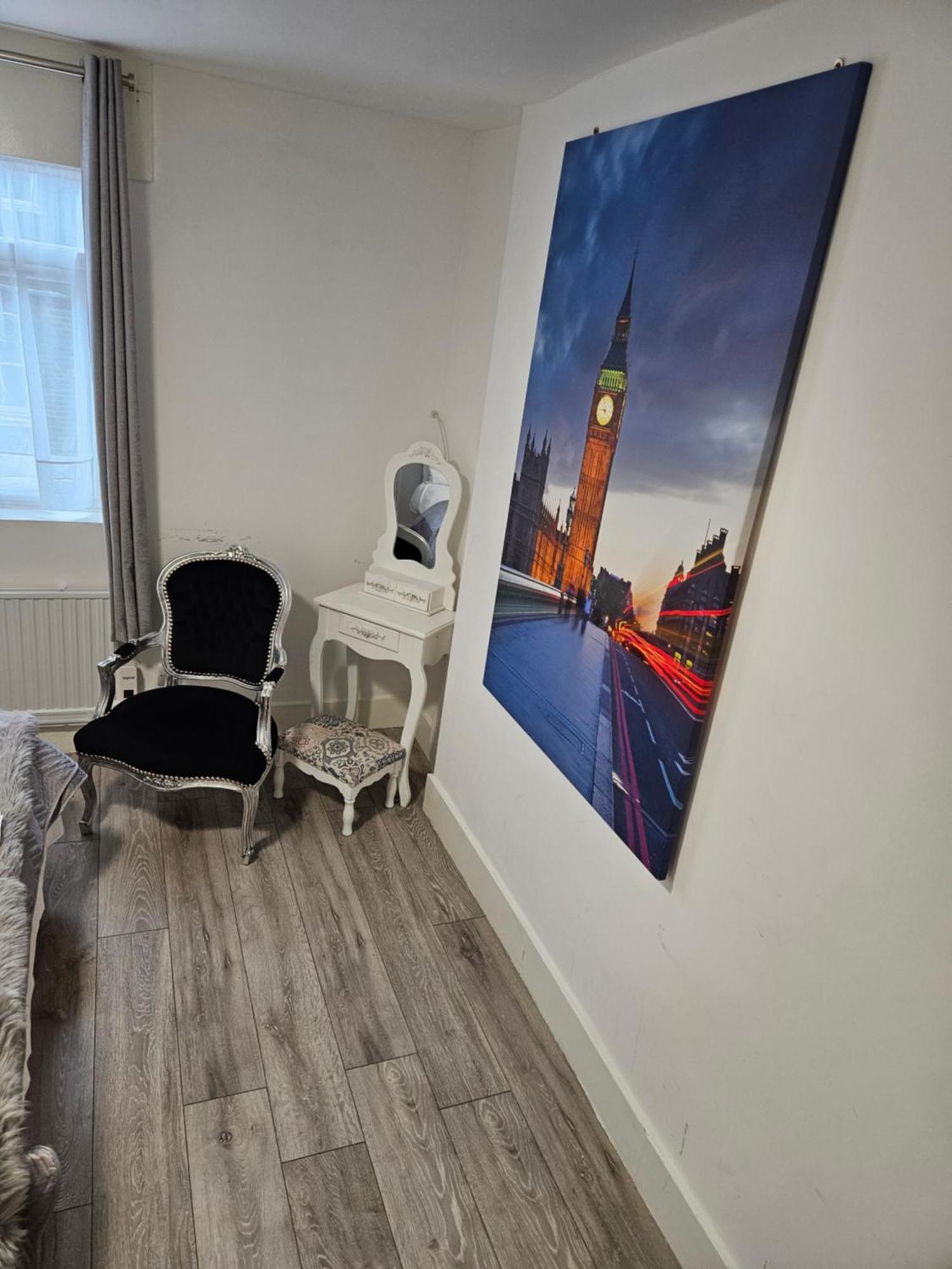 Large Studio Apartment 30 Mins To Oxford Street London Bagian luar foto